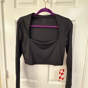 Black Square Neck Crop Top - long sleeved